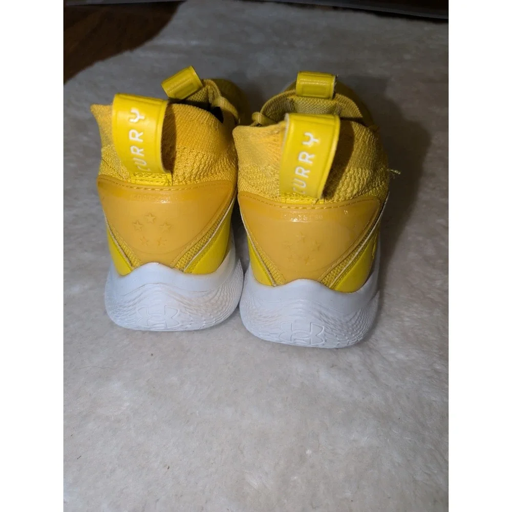 Under Armour Curry Flow 8 Yellow Basket‎ Shoes  Sz 6Y/8 Women  3023527-701